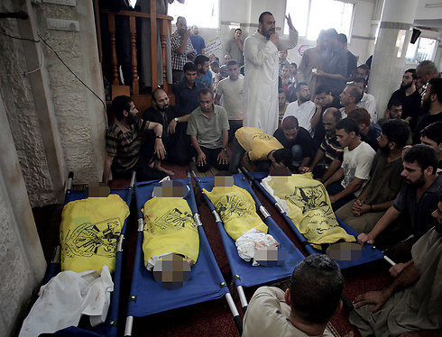 Palestinian children killed in IDF bombardment (Photo: AP)